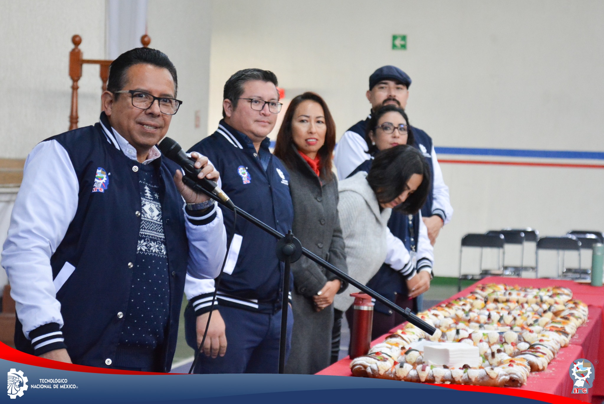 Unión y Tradición: TecNM Ciudad Guzmán Celebra la Tradición de Rosca de Reyes para el 2024