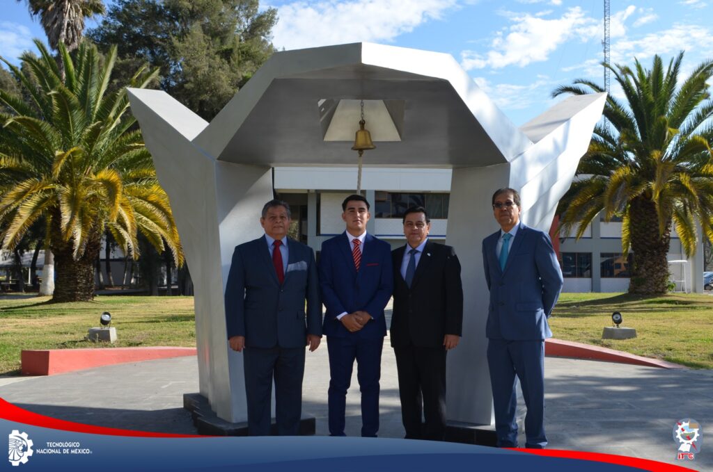 ¡Felicidades, titulados de las Ingenierías en Eléctrica y Electrónica!