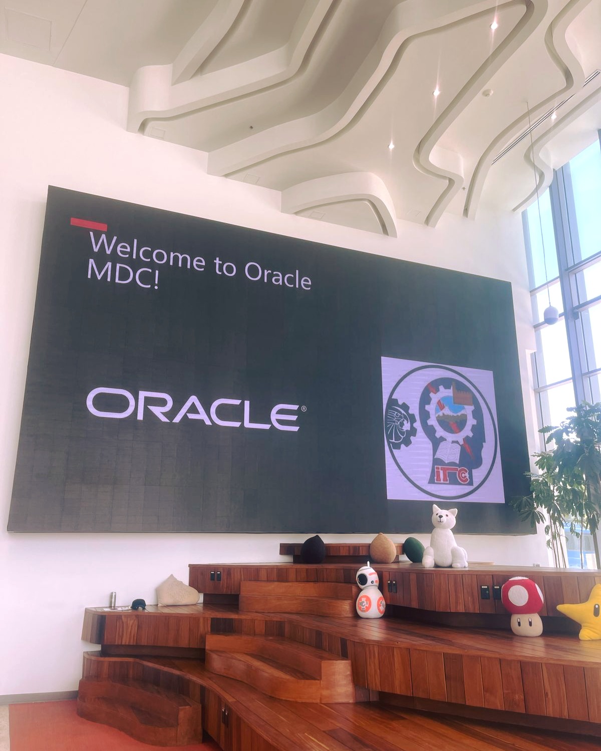 Visita industrial a las instalaciones de Oracle México Development Center