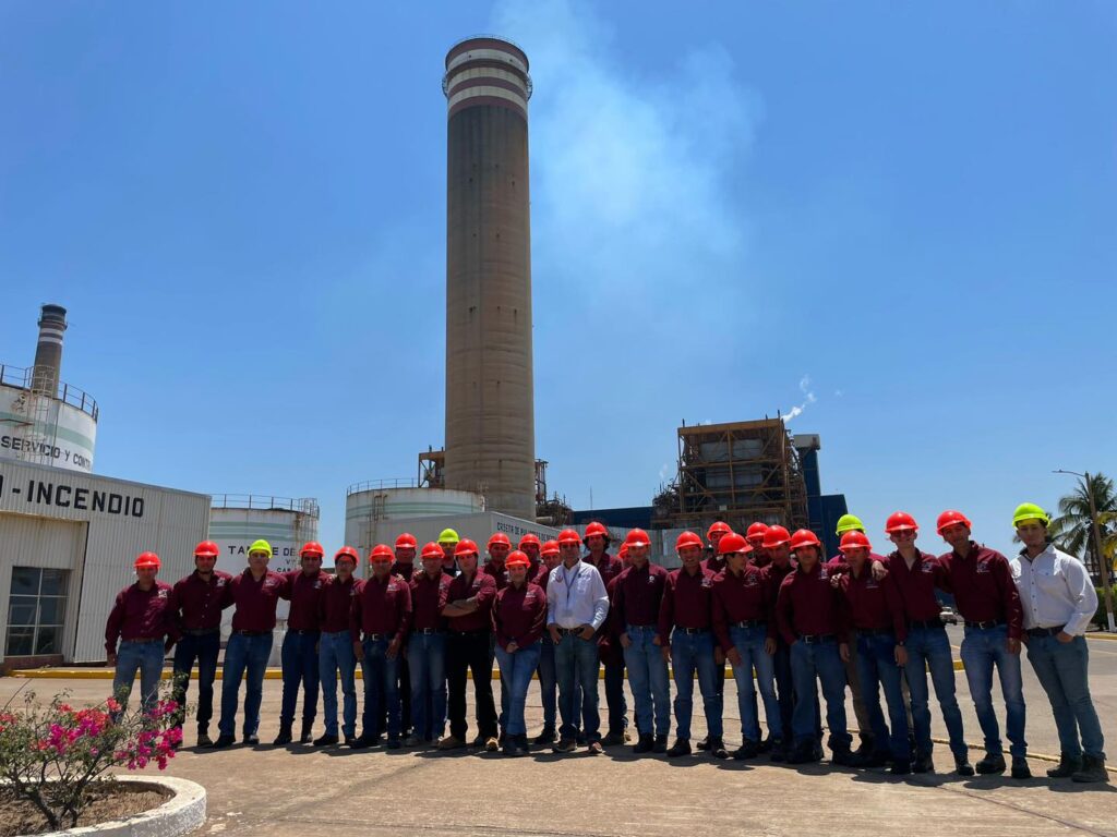 Visita industrial al complejo termoeléctrico de Manzanillo