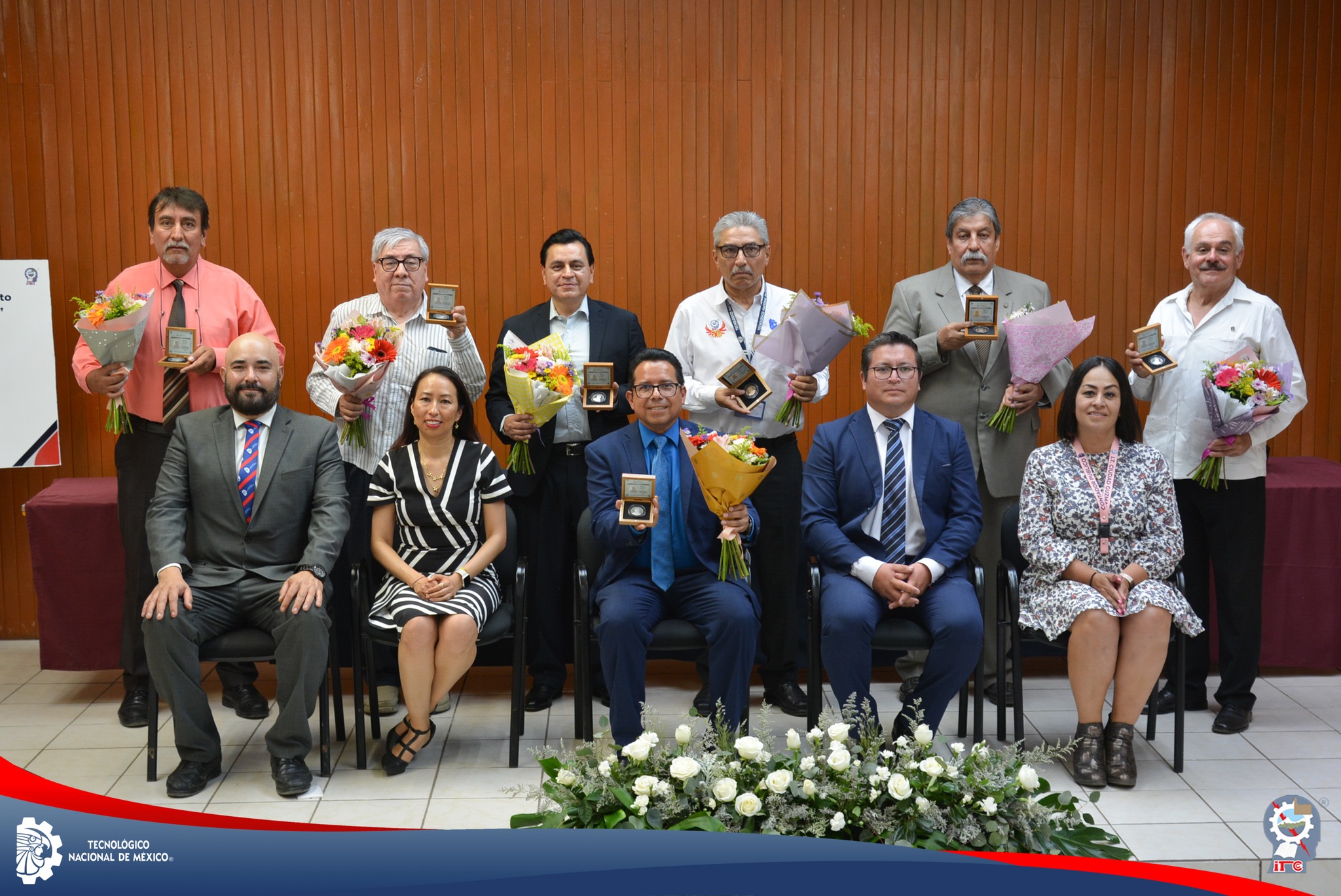 Medalla “Rafael Ramírez” y Condecoración “Maestro Altamirano”