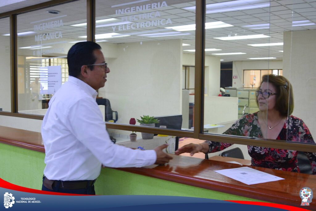 Recorrido por diferentes áreas de nuestra Institución