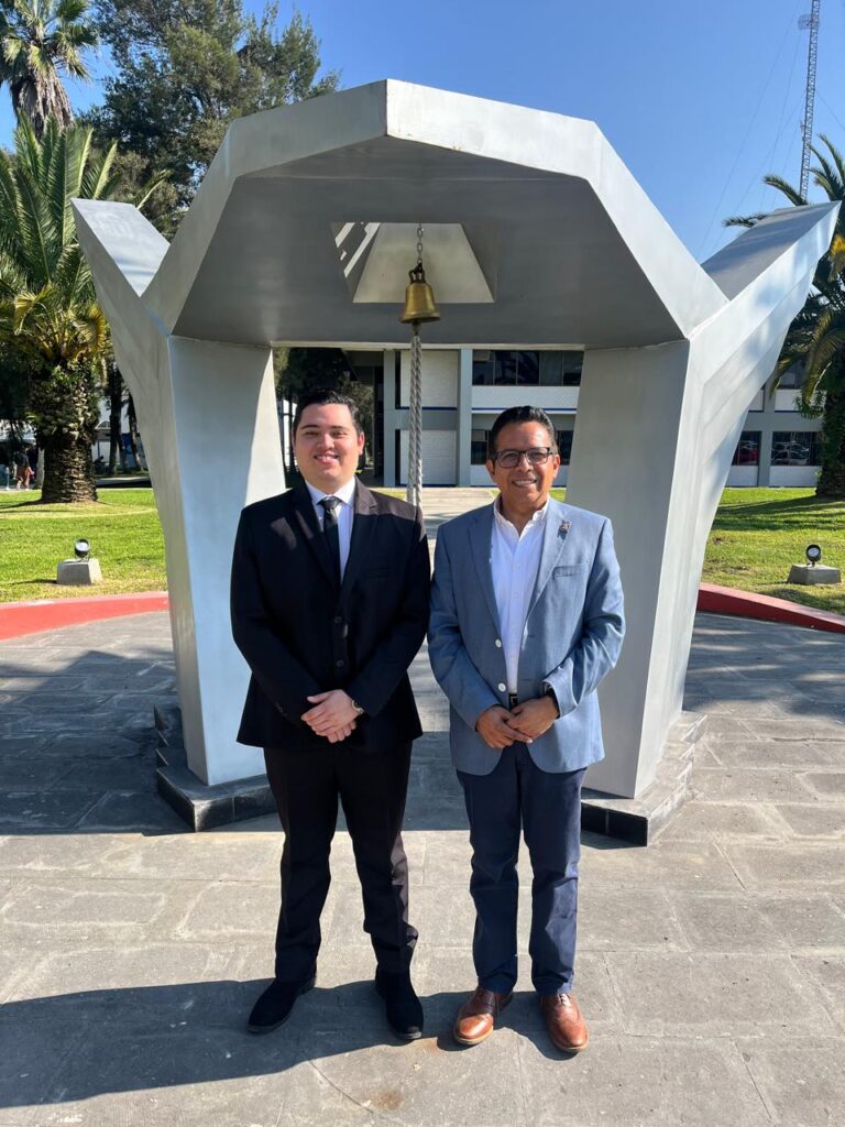 ¡Felicidades a nuestros nuevos titulados por alcanzar este importante logro en sus vidas!