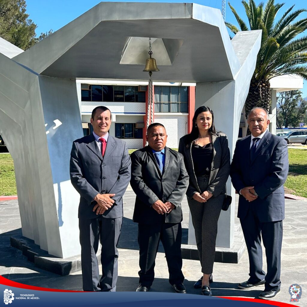 ¡Felicidades a nuestra y nuestros nuevos titulados por alcanzar este importante logro en sus vidas!
