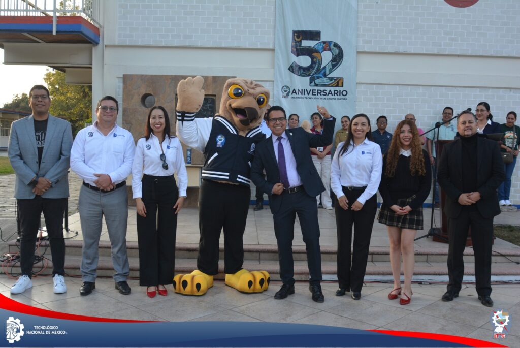 Presentación oficial de nuestra nueva mascota: “Gavilán”