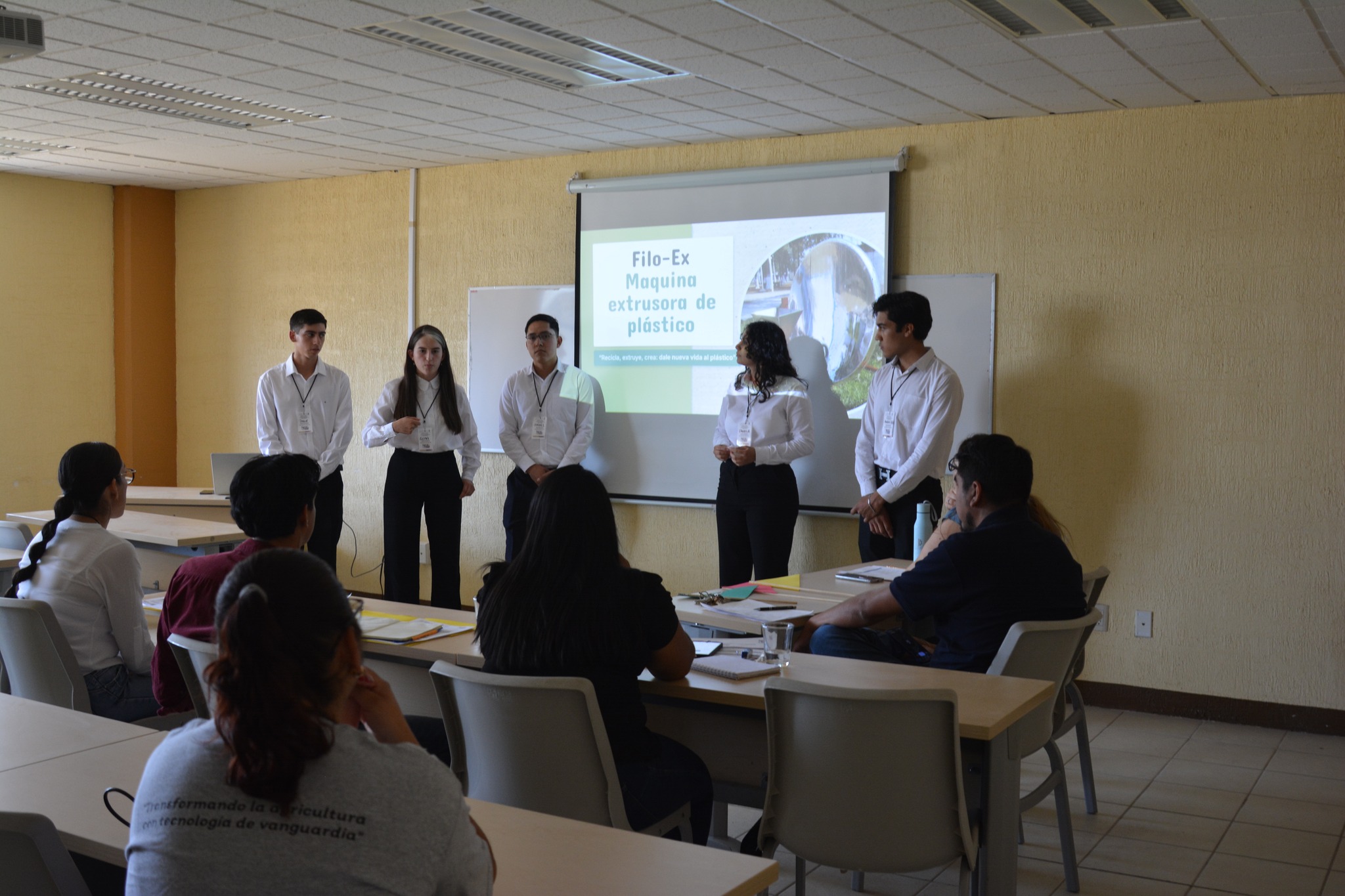 Continúa la evaluación de proyectos en InnovaTecNM 2025 – Etapa Local CIUDAD