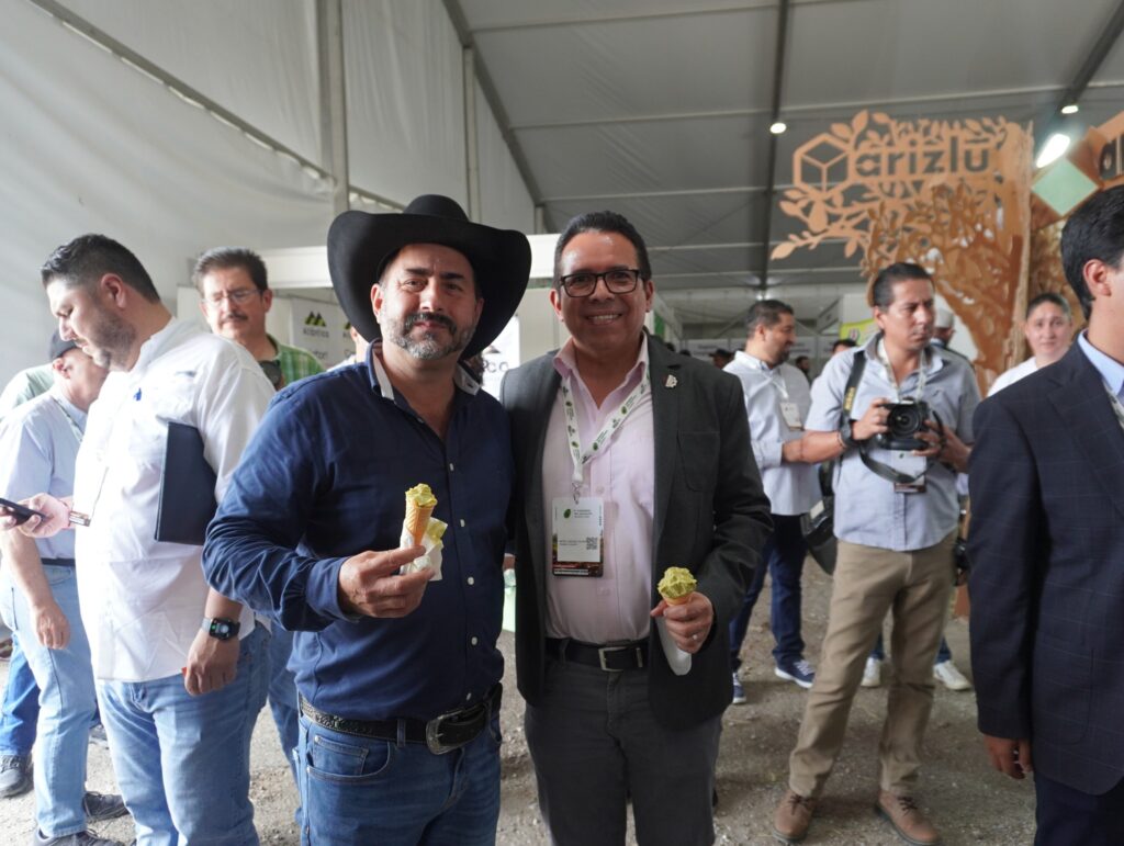 Participación en el 9º Congreso del Aguacate