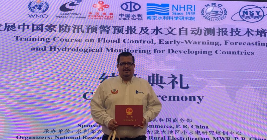 Docente del TecNM Ciudad Guzmán en China