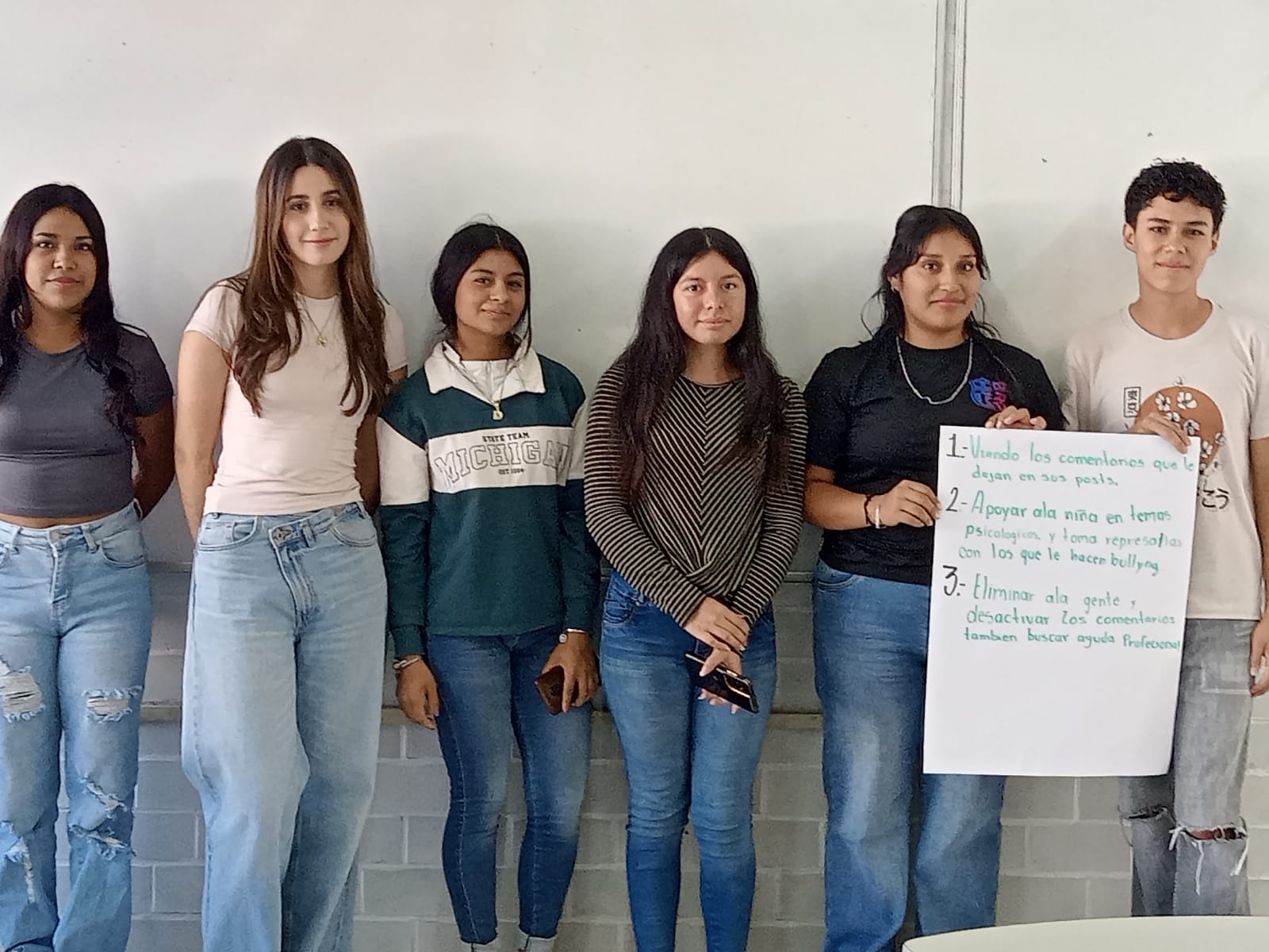 Charla “Prevención de la Violencia Digital”
