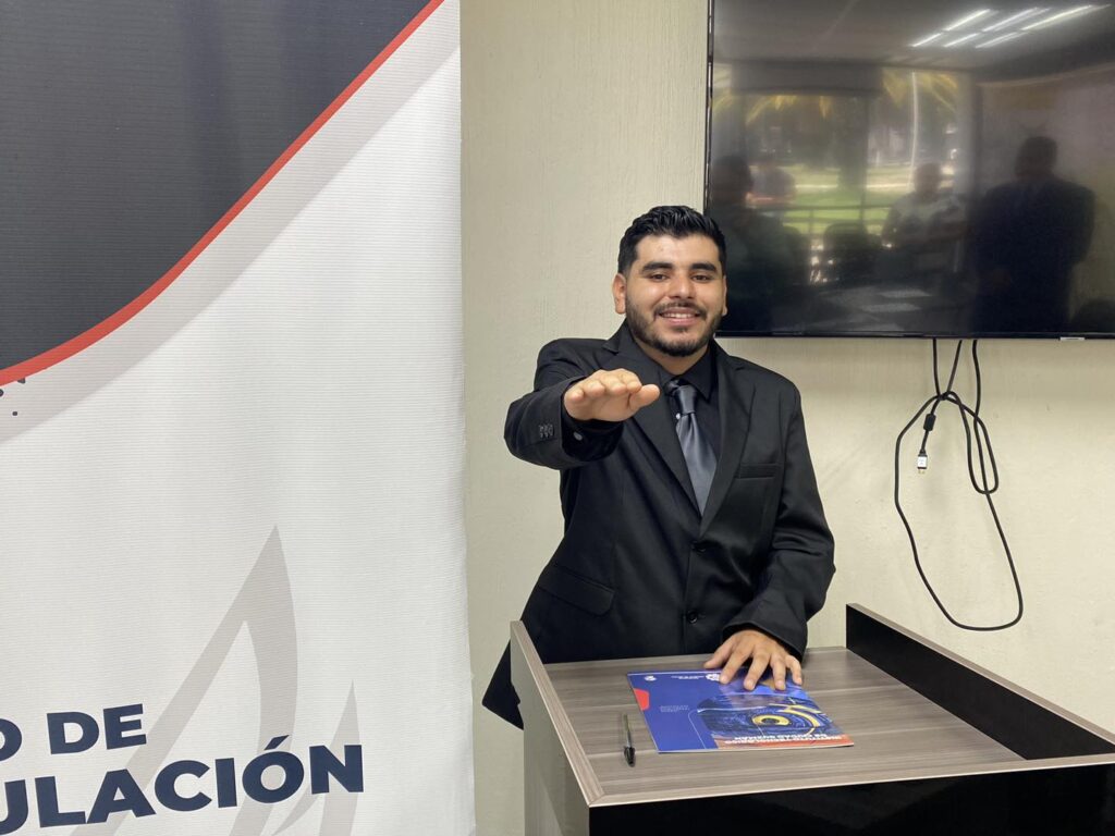 El TecNM – Ciudad Guzmán llevó a cabo un acto de titulación, en el que egresadas y egresados concluyeron de manera satisfactoria su formación profesional, alcanzando este importante logro académico.